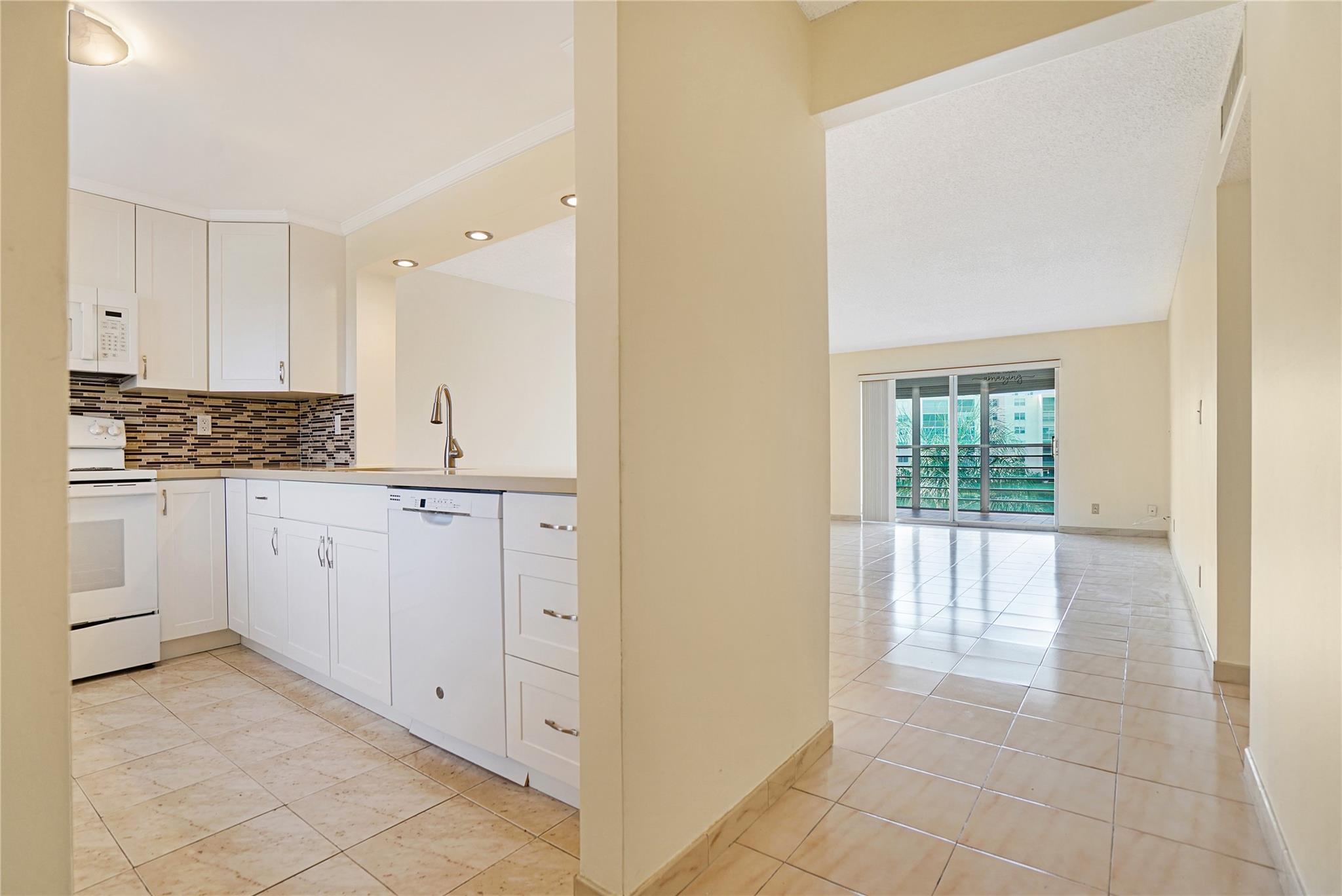 111 SE 3 AVE 306