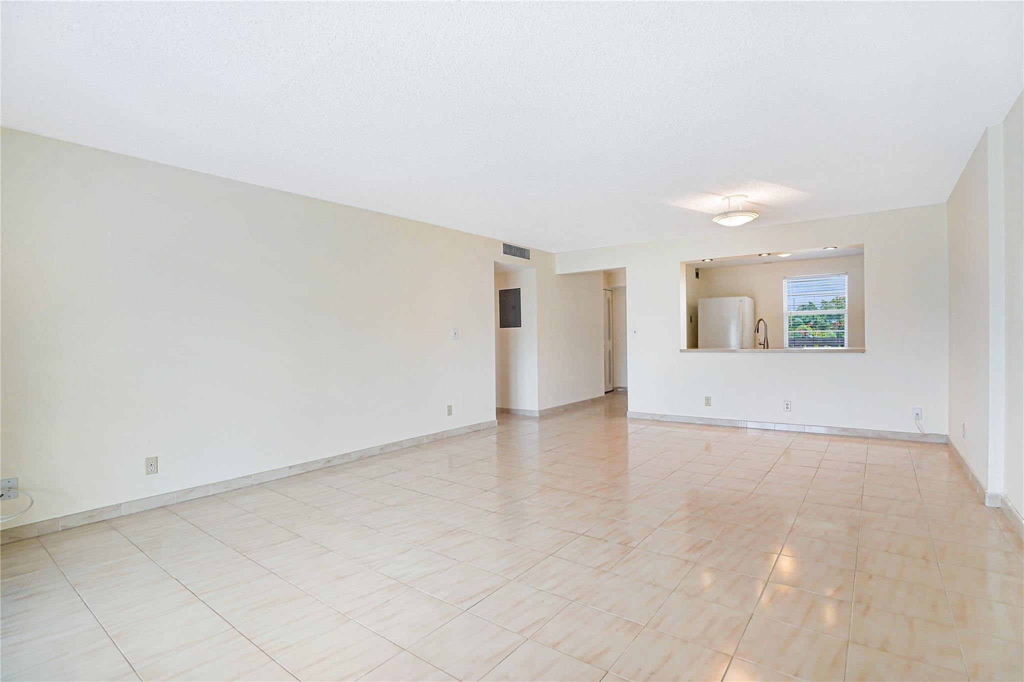 MEADOWBROOK LAKES - Residential