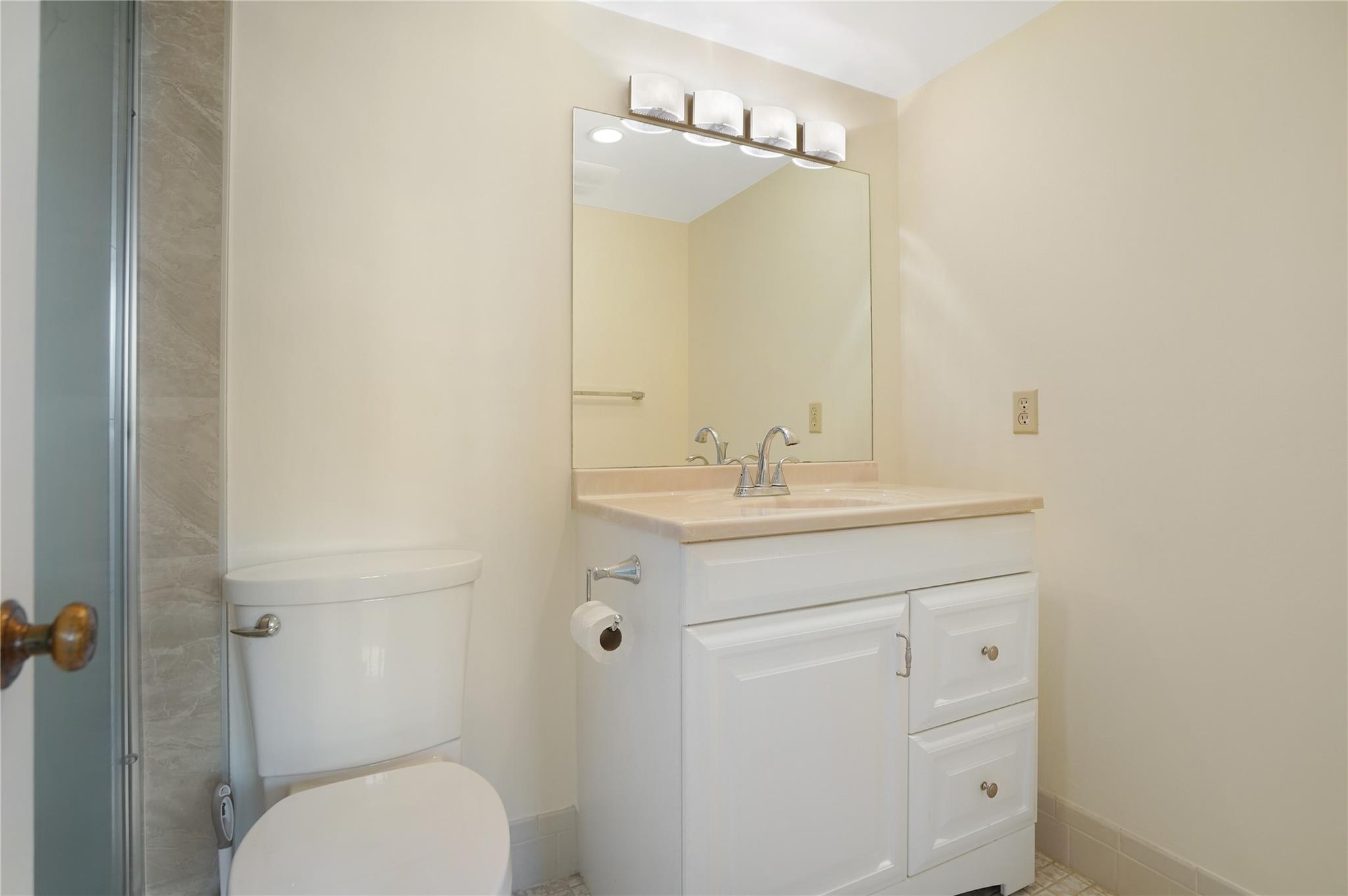 MEADOWBROOK LAKES - Residential