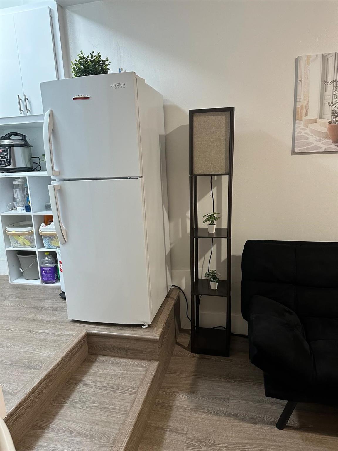 PALM SPRINGS SUB SEC 3 - Residential Lease