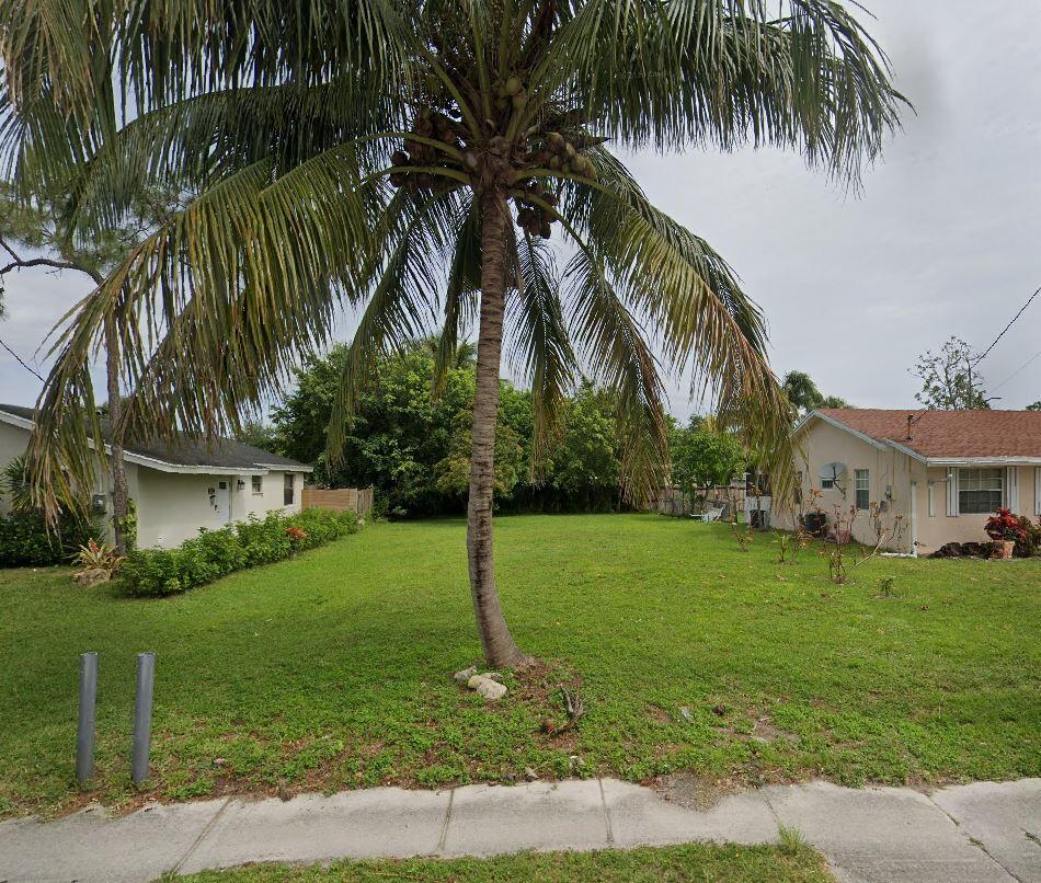 Photo of 7325 Lantana Road, Lake Worth, FL 33467 (MLS # B26037490)
