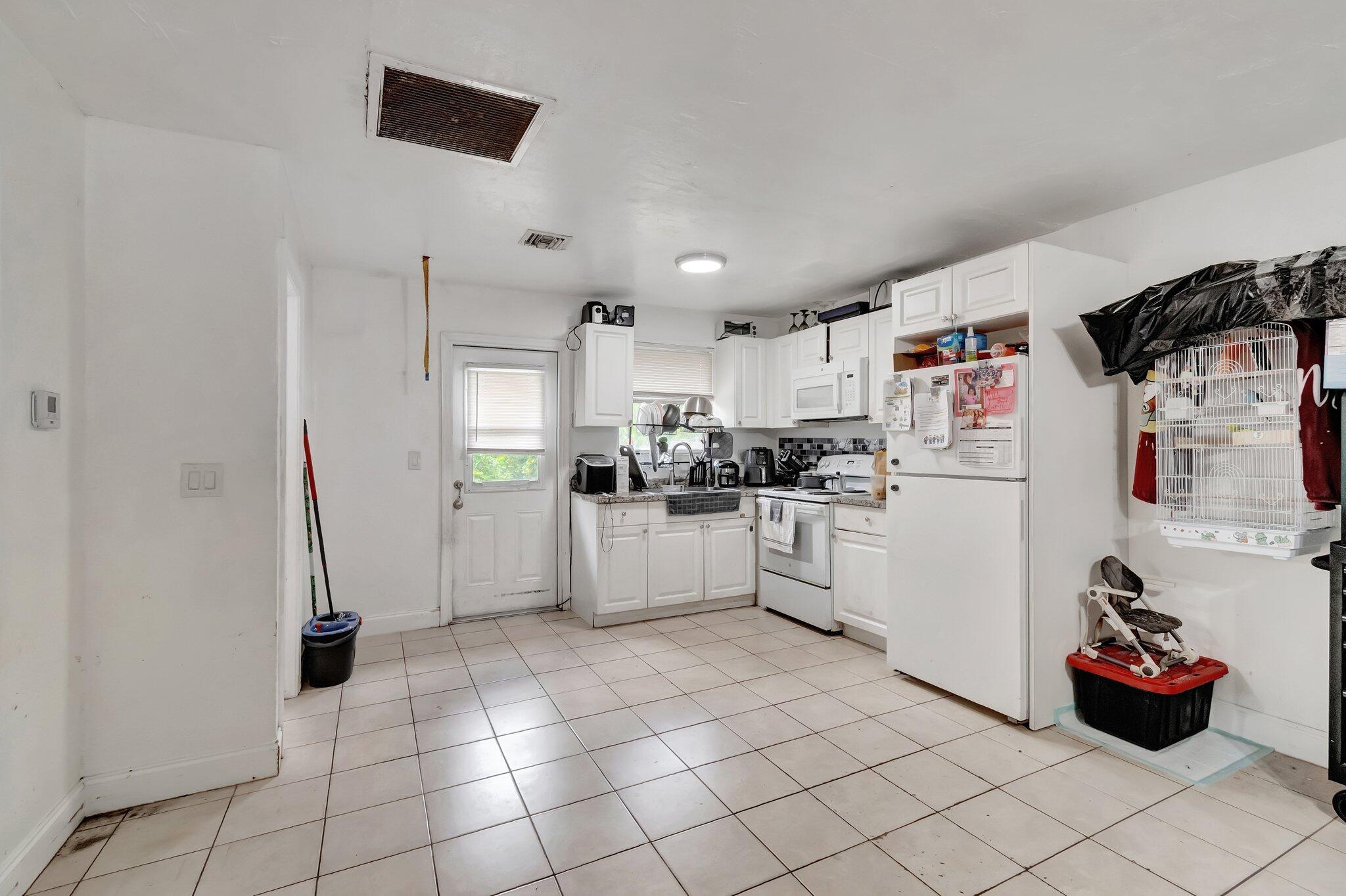 BRYANT PARK - Residential Income