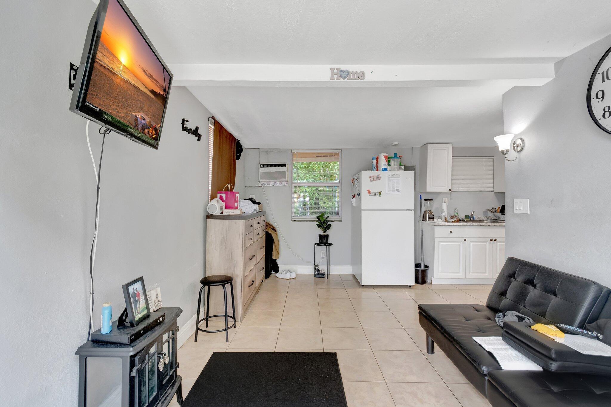 BRYANT PARK - Residential Income