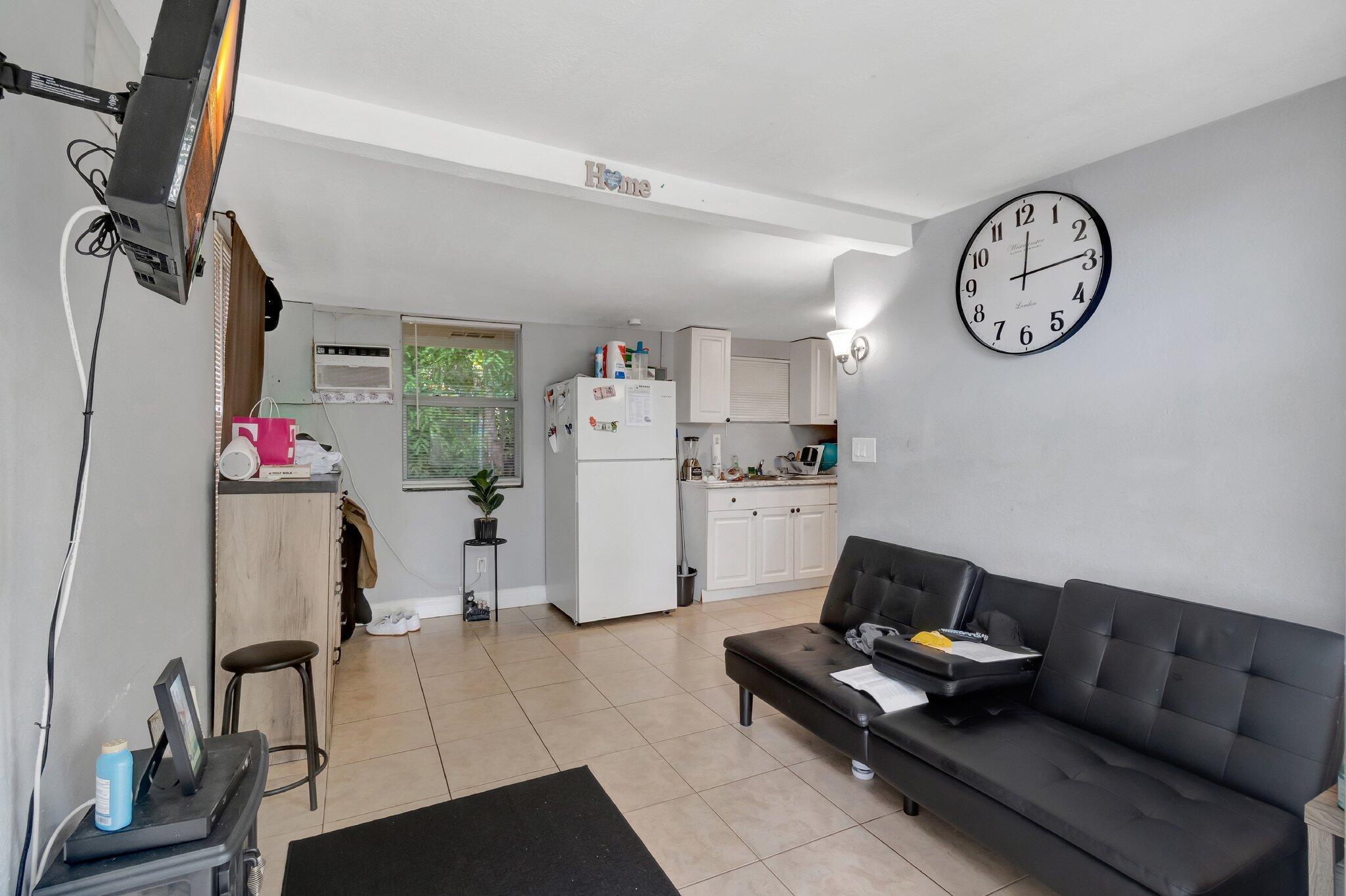 BRYANT PARK - Residential Income