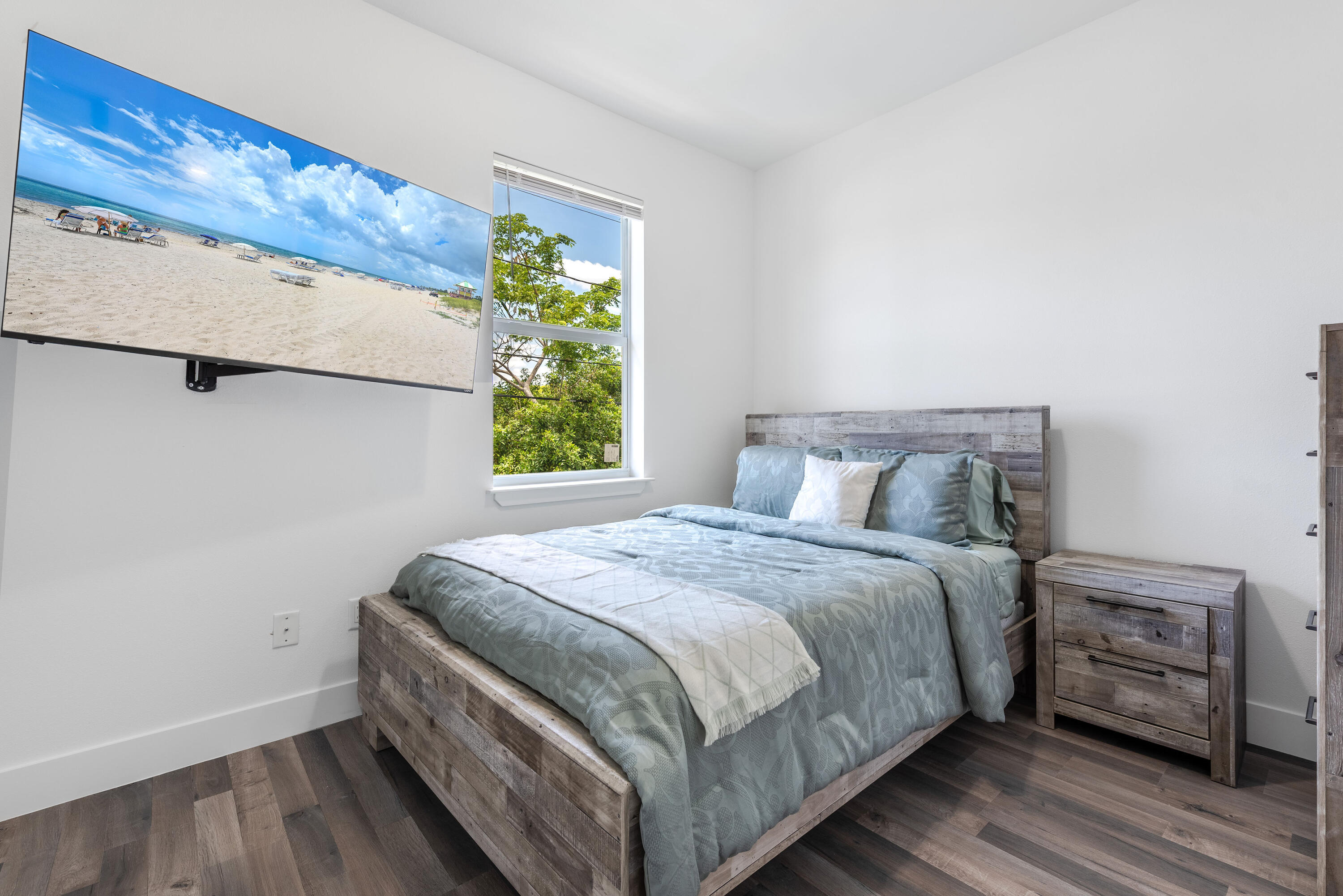 CHERRY HILLS - Residential
