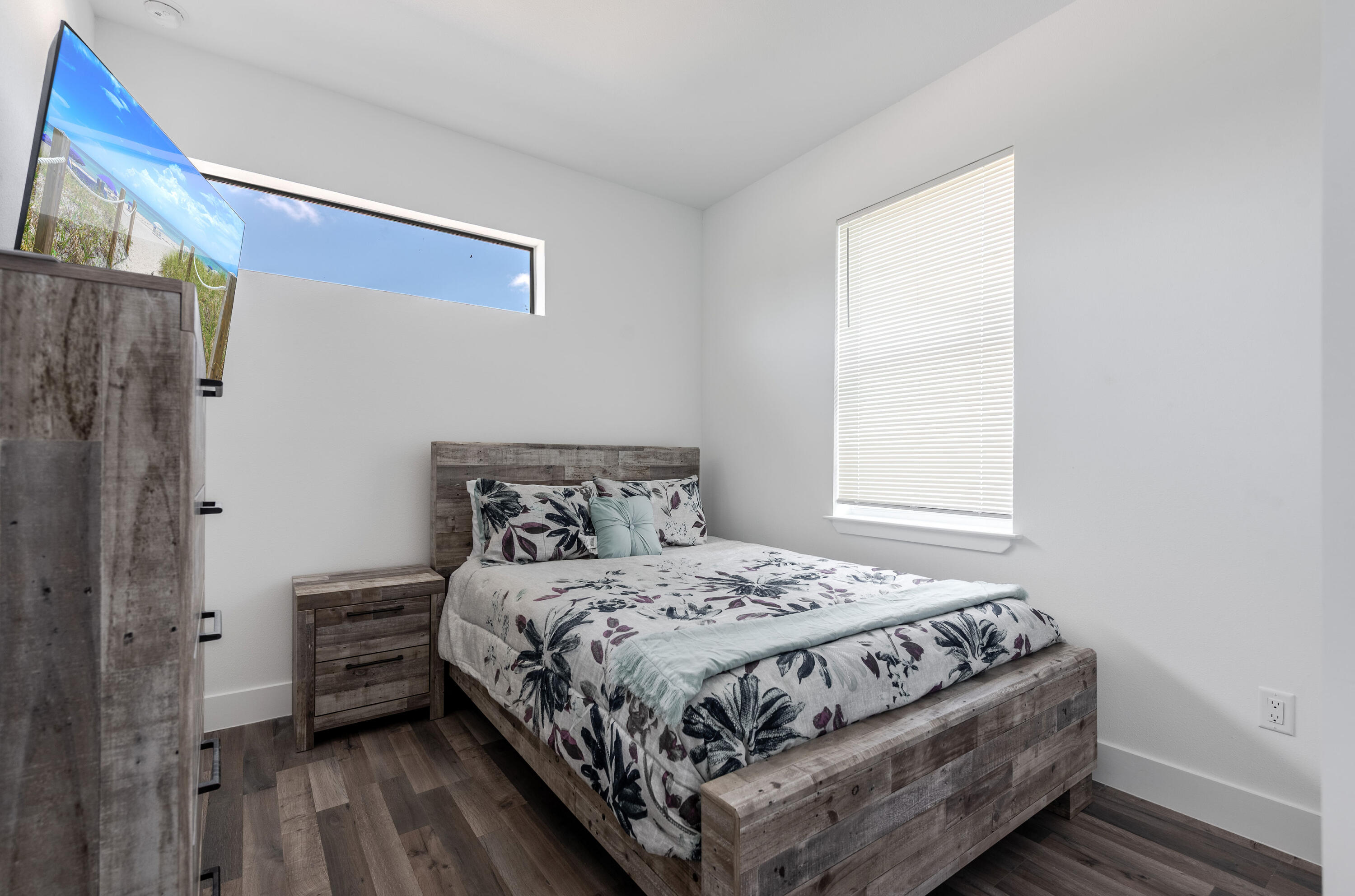 CHERRY HILLS - Residential