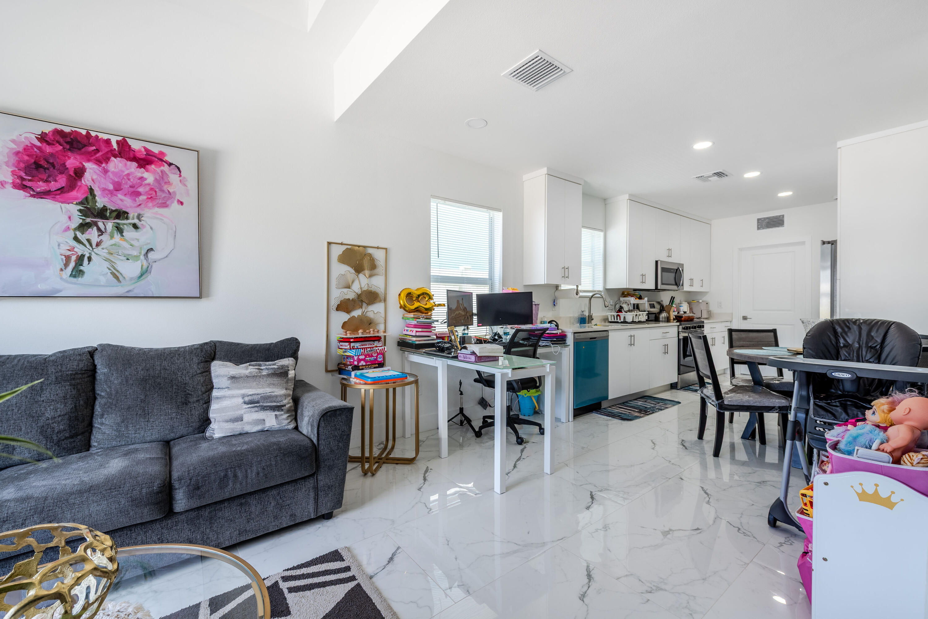 CHERRY HILLS - Residential