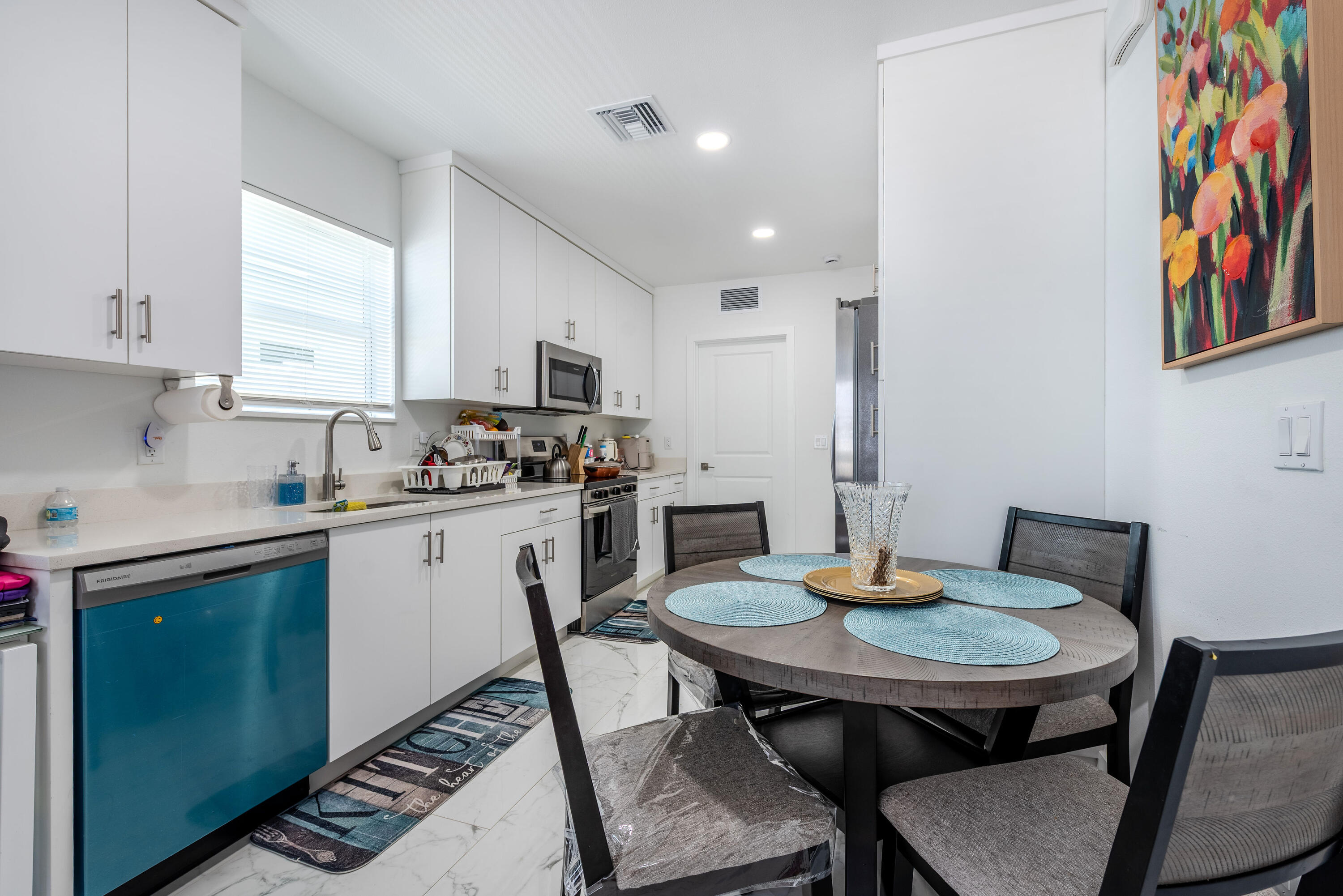 CHERRY HILLS - Residential