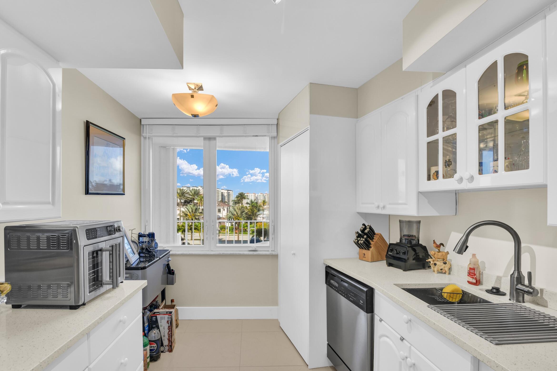 CHALFONTE CONDO - Residential Lease