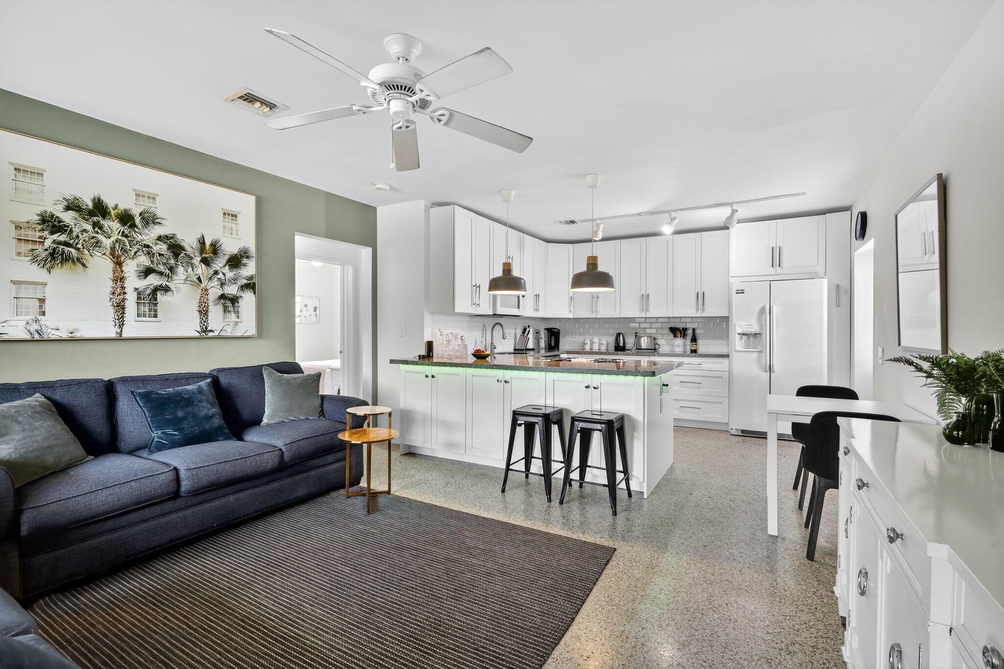 1717 N Ocean Breeze