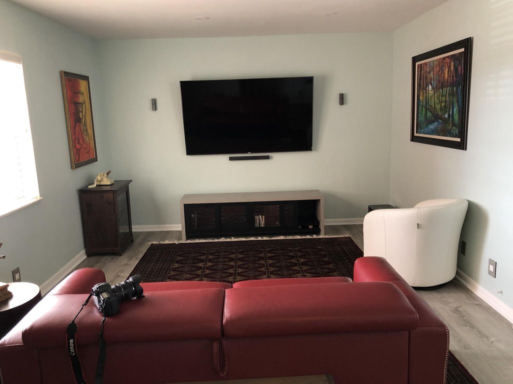 Photo of 601 SE 5th Court #304, Fort Lauderdale, FL 33301 (MLS # F10518096)