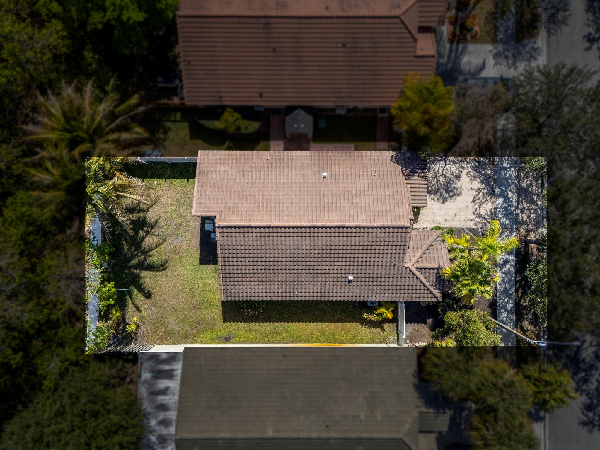 CRYSTAL POINTE - Residential