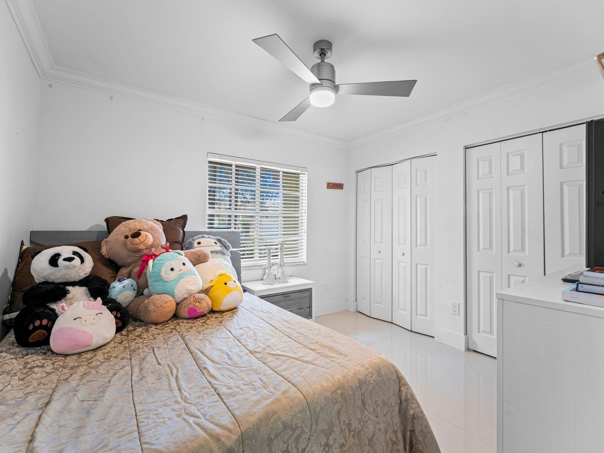 CRYSTAL POINTE - Residential