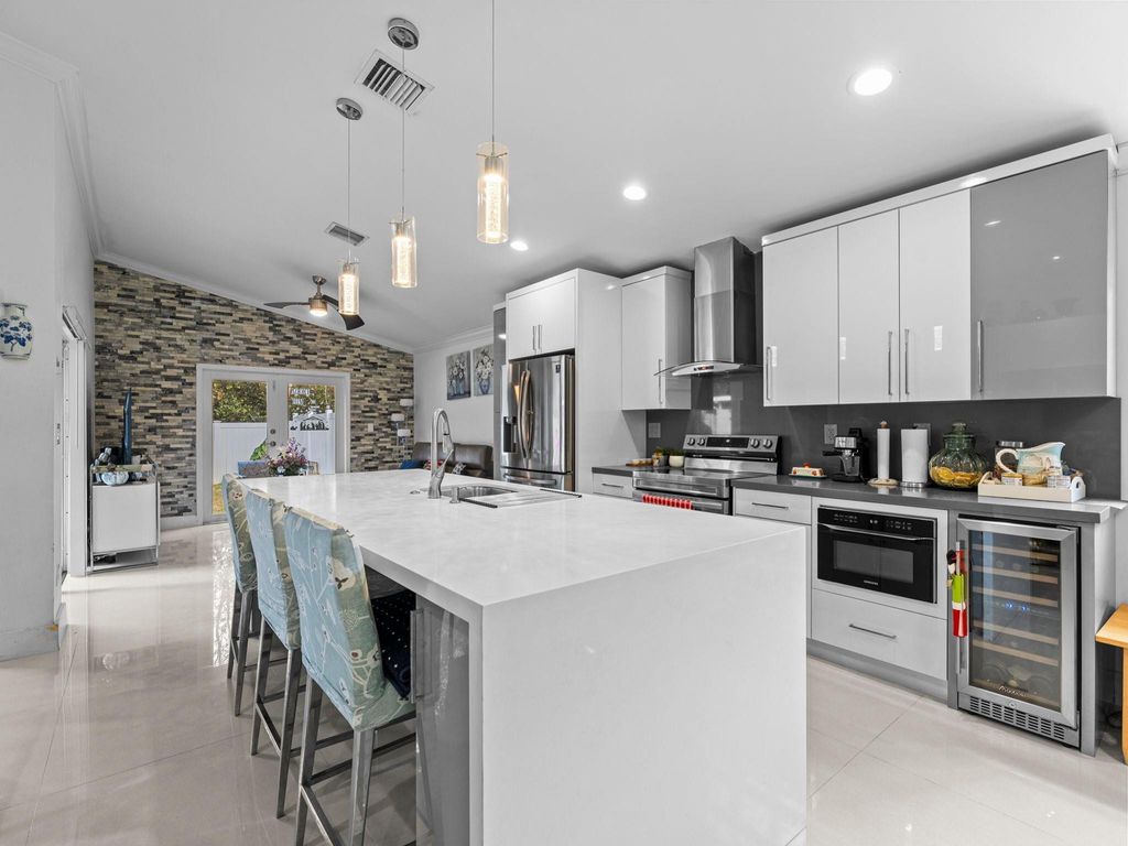 Photo of 181 SW 203rd Avenue, Pembroke Pines, FL 33029 (MLS # F10554621)