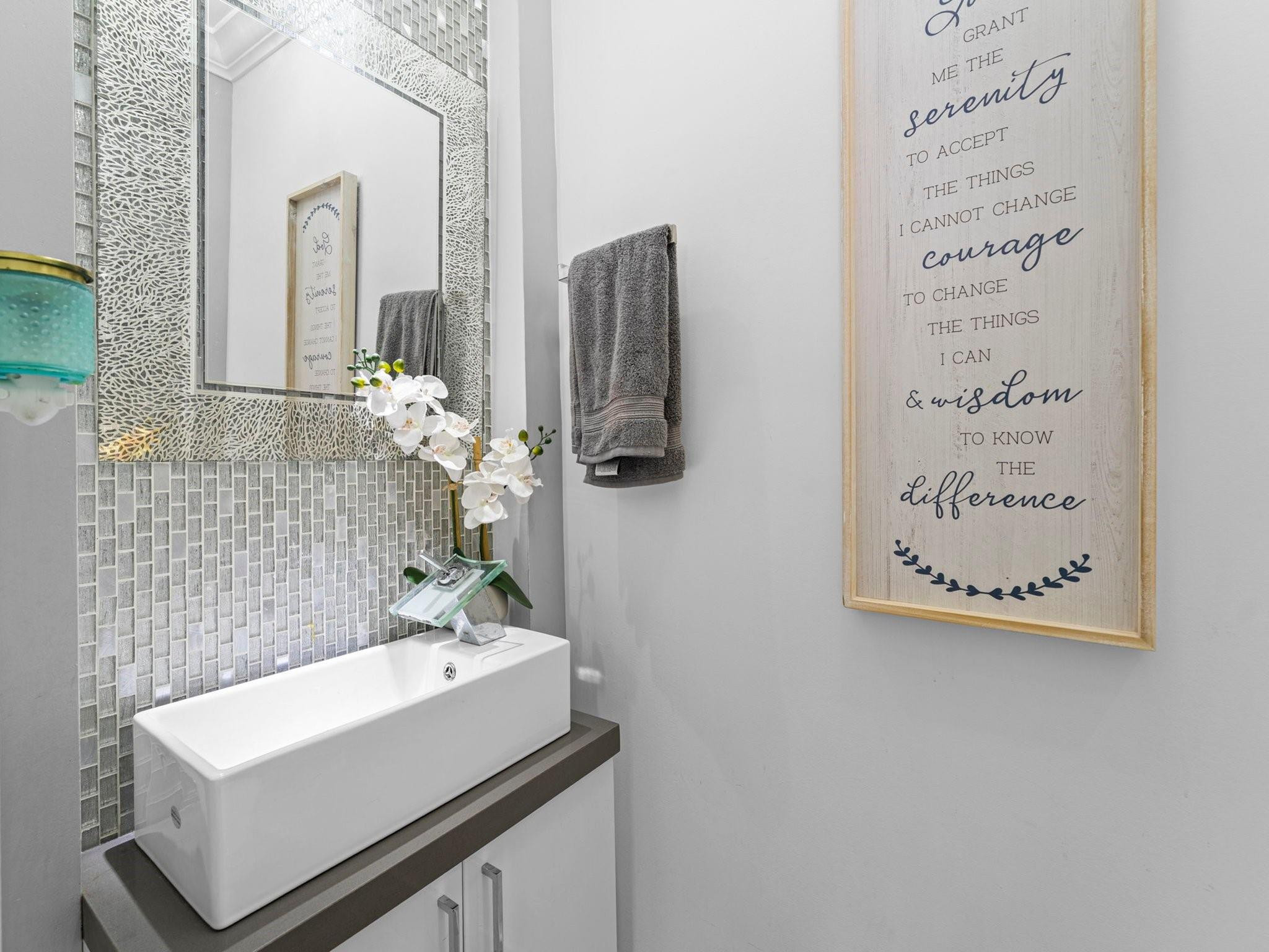 CRYSTAL POINTE - Residential