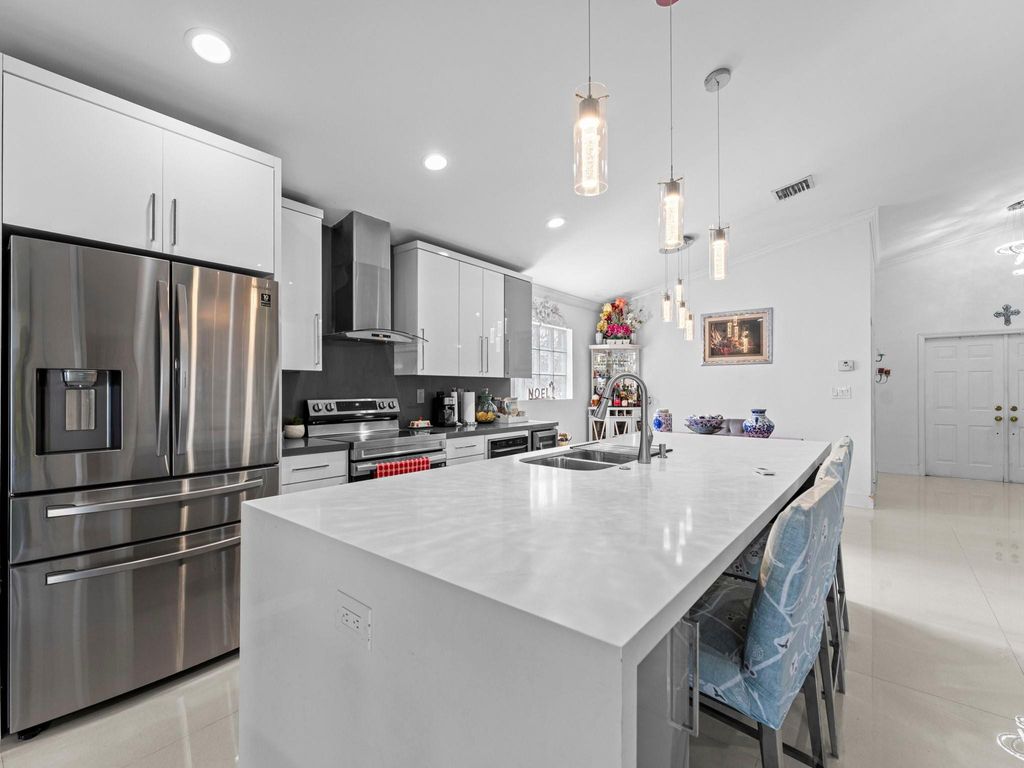 Photo of 181 SW 203rd Avenue, Pembroke Pines, FL 33029 (MLS # F10554621)