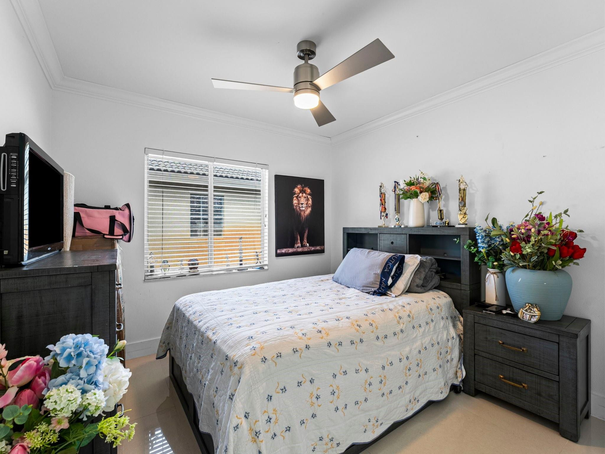 CRYSTAL POINTE - Residential