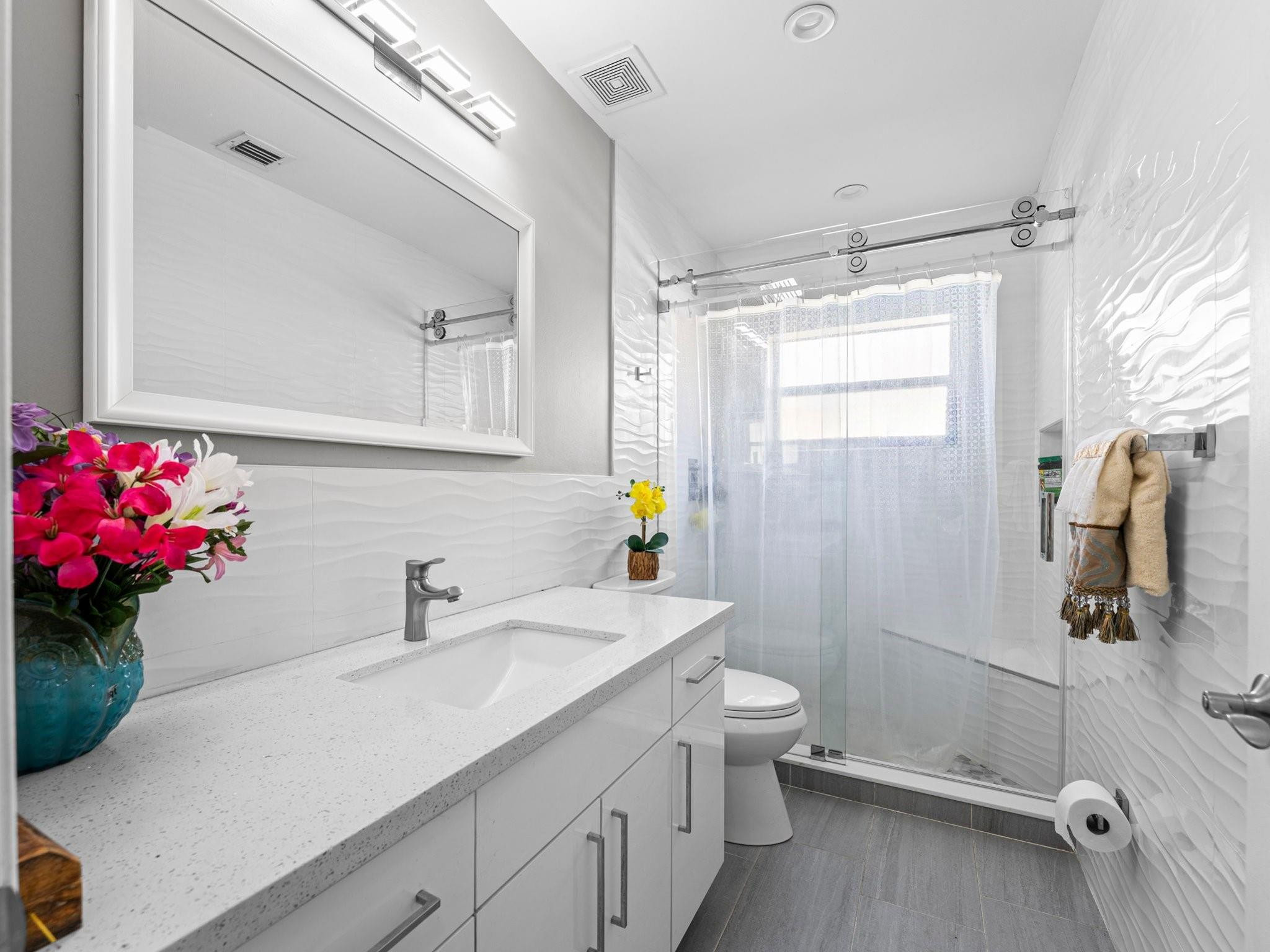 CRYSTAL POINTE - Residential