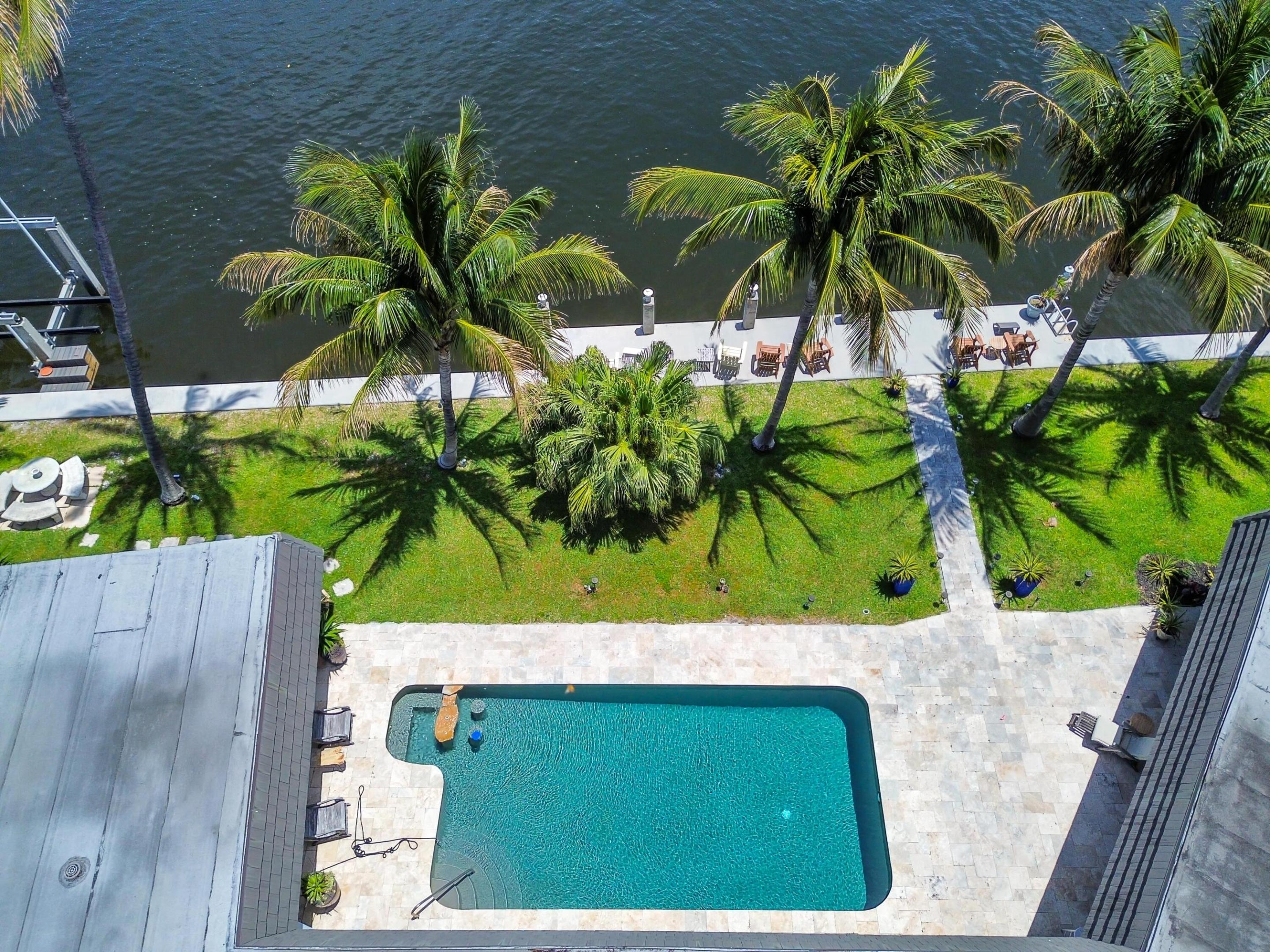 TROPIC ISLE 2ND SEC - Residential