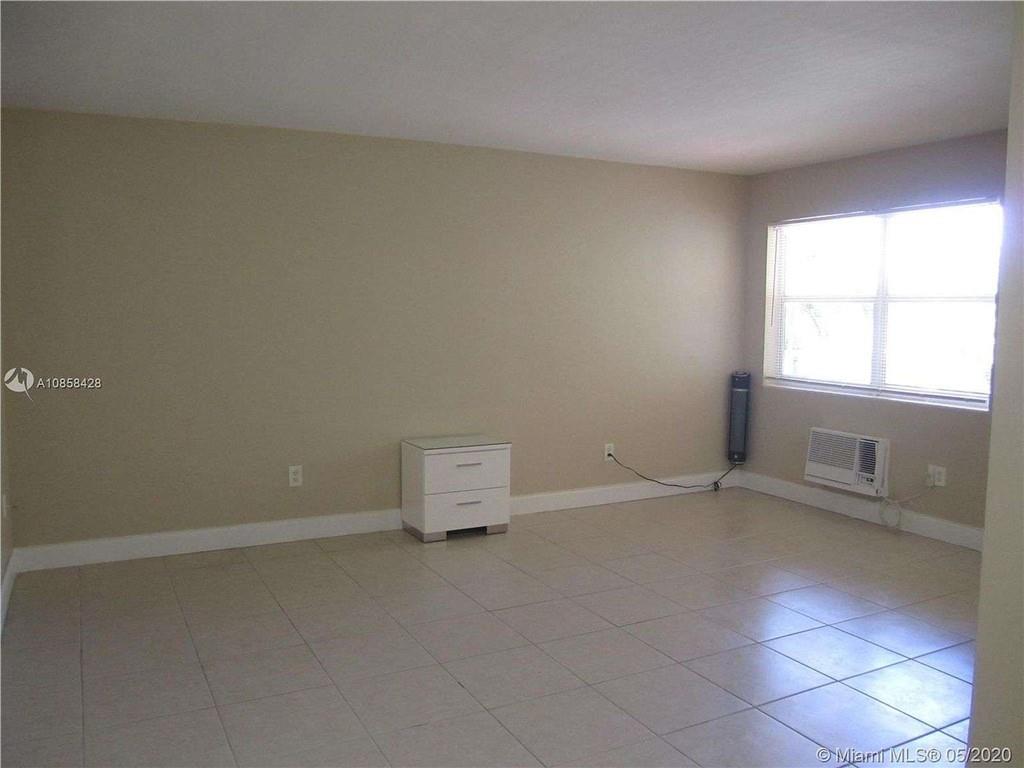 PORTA BELA CONDO - Residential