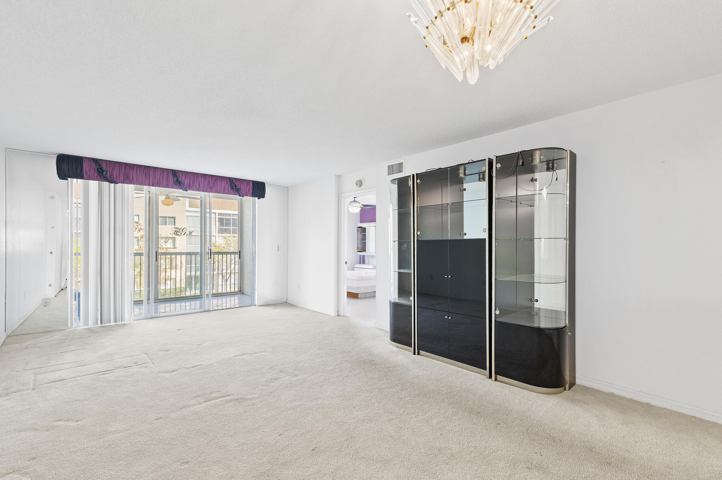 TRENT C CONDO - Residential