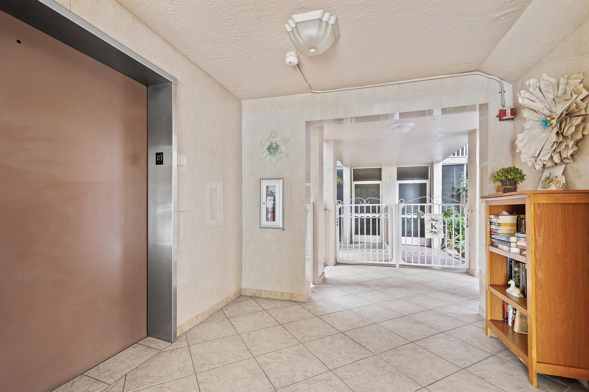 TRENT C CONDO - Residential