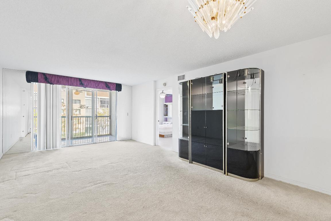 TRENT C CONDO - Residential