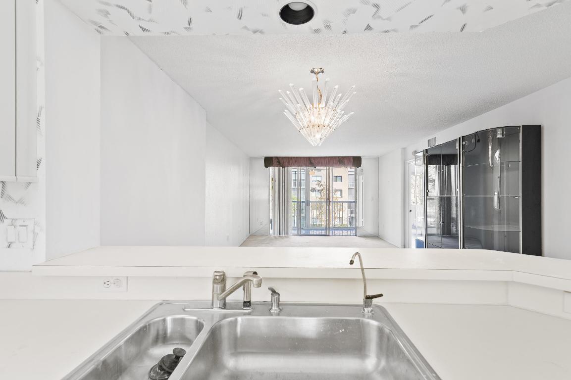 TRENT C CONDO - Residential