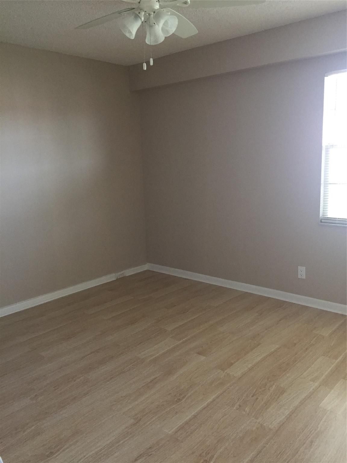 1100 SW 128th Ter 402