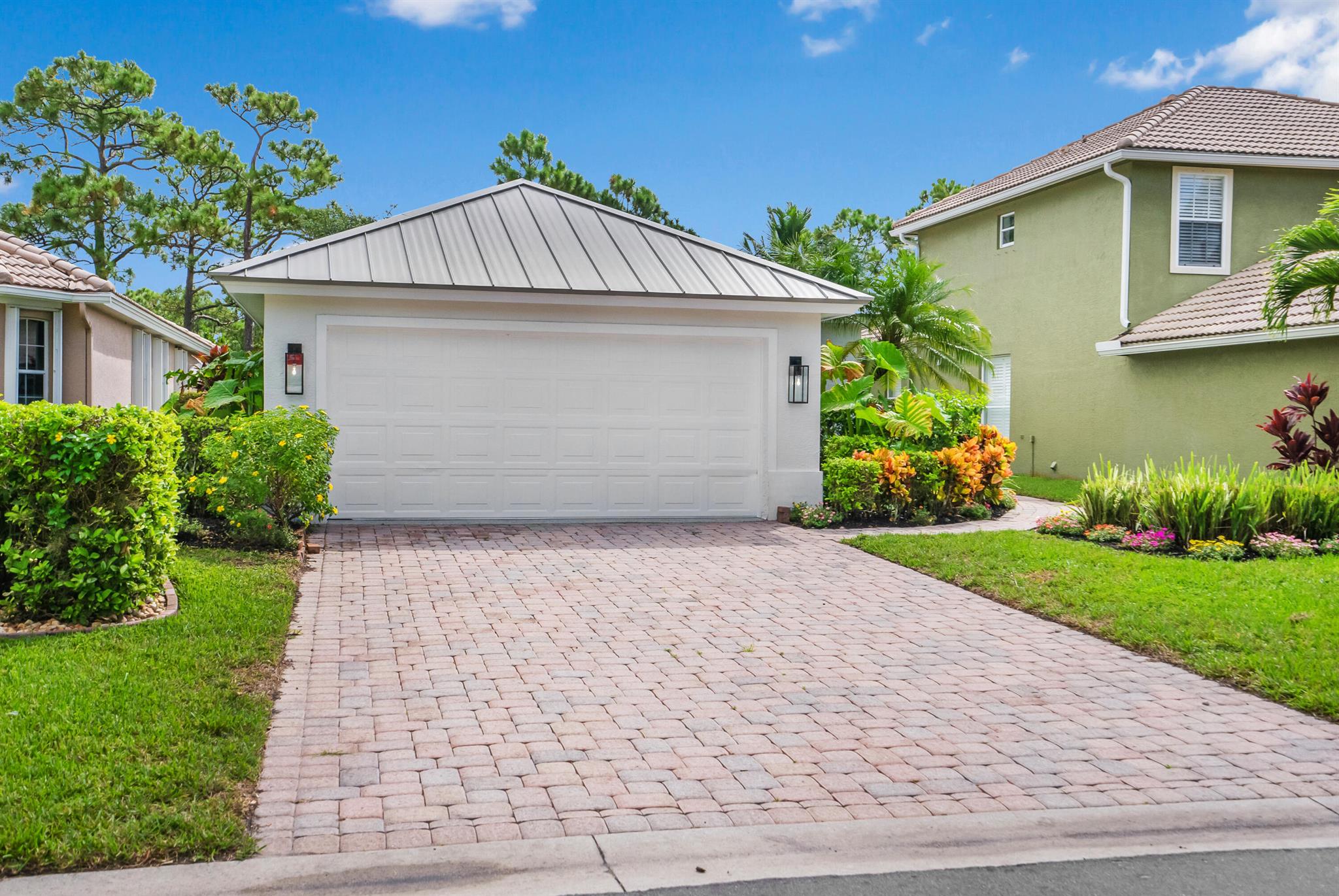 JENSEN BEACH GOLF AND COU - Residential