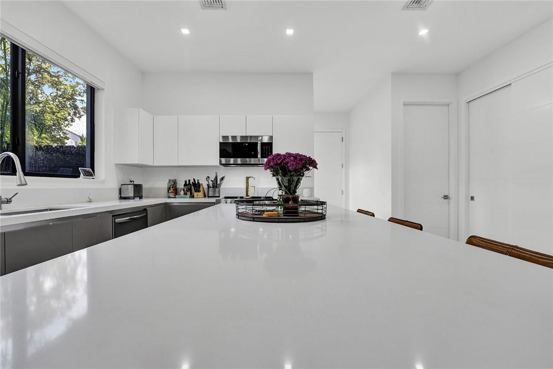 Tarpon River Villas - Residential