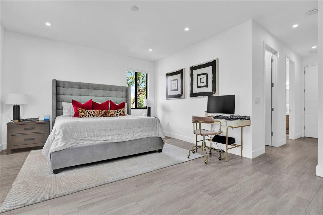 Tarpon River Villas - Residential