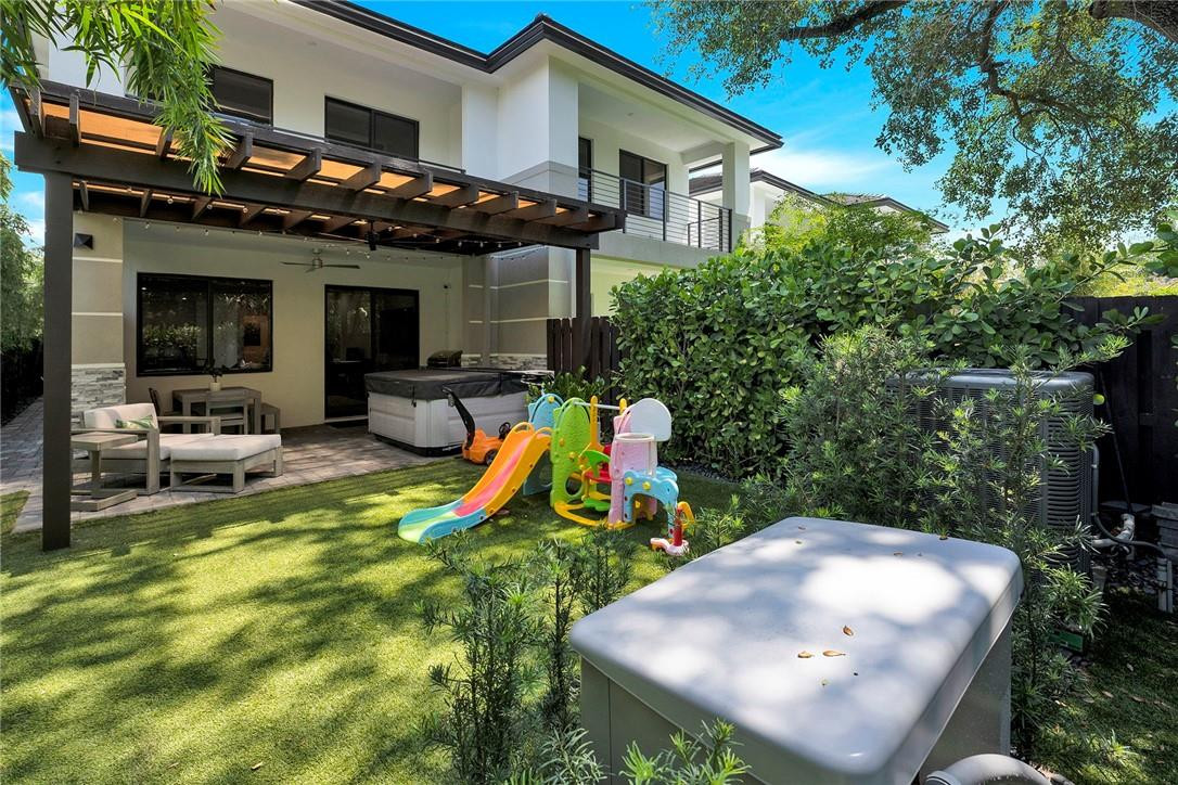 Tarpon River Villas - Residential