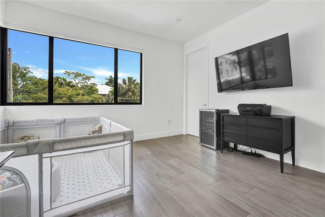 Tarpon River Villas - Residential