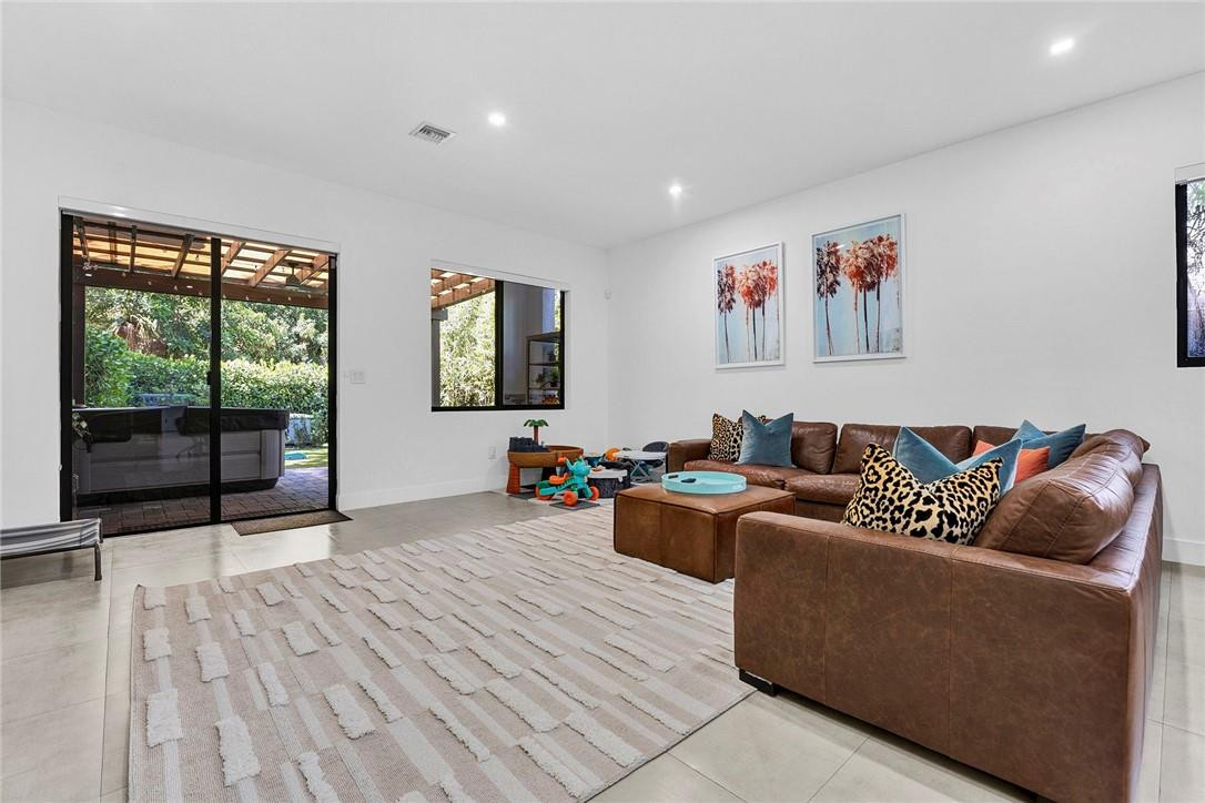 Tarpon River Villas - Residential