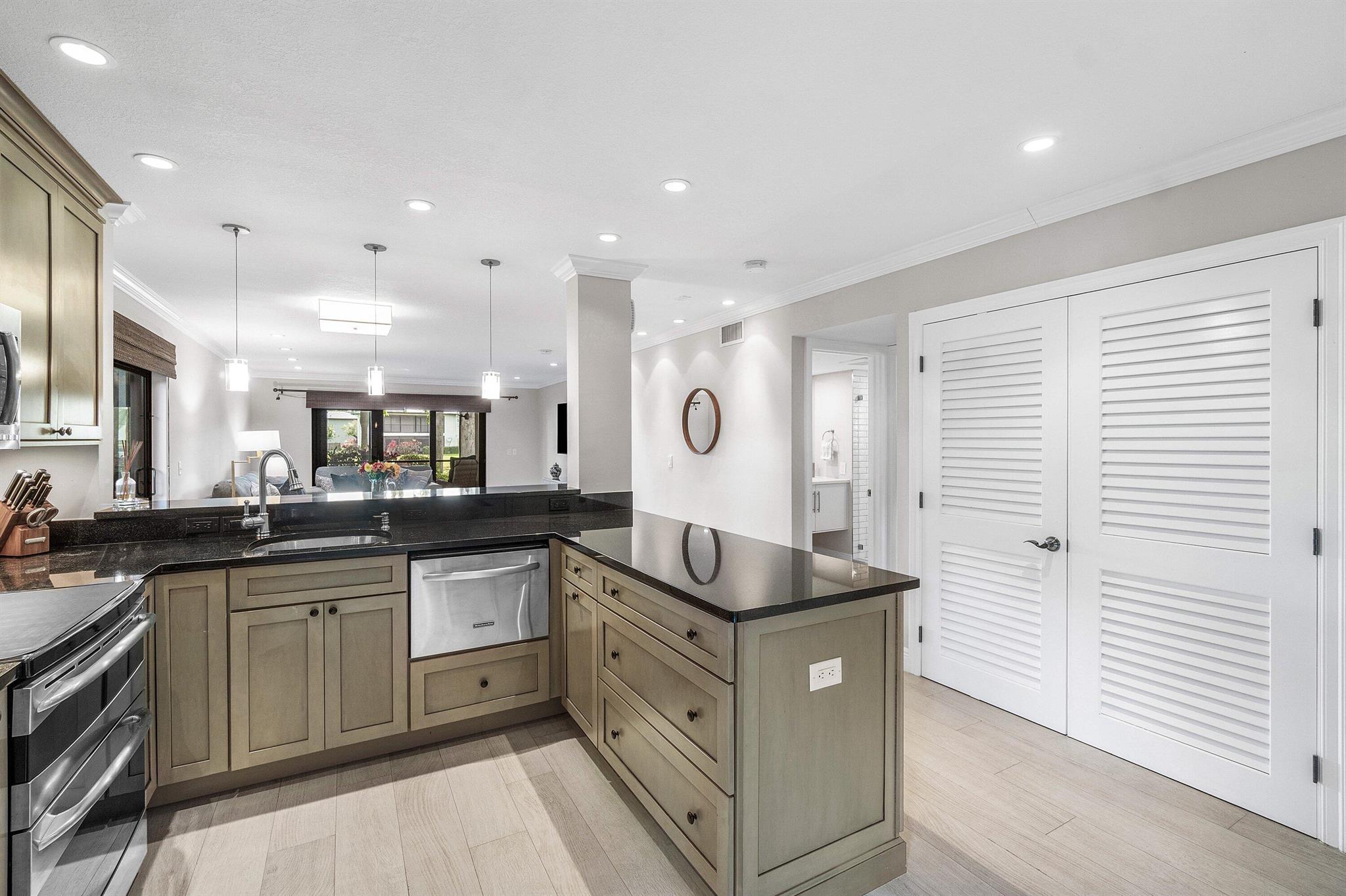 SOUTHPORT AT HUNTERS RUN - Residential