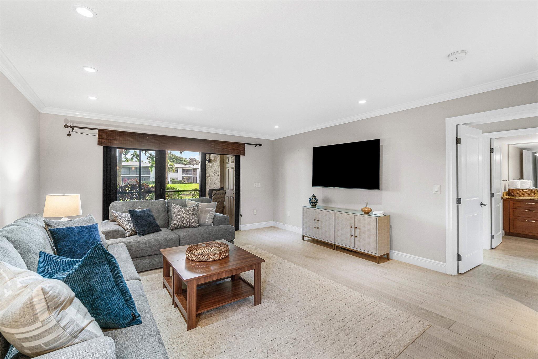 SOUTHPORT AT HUNTERS RUN - Residential