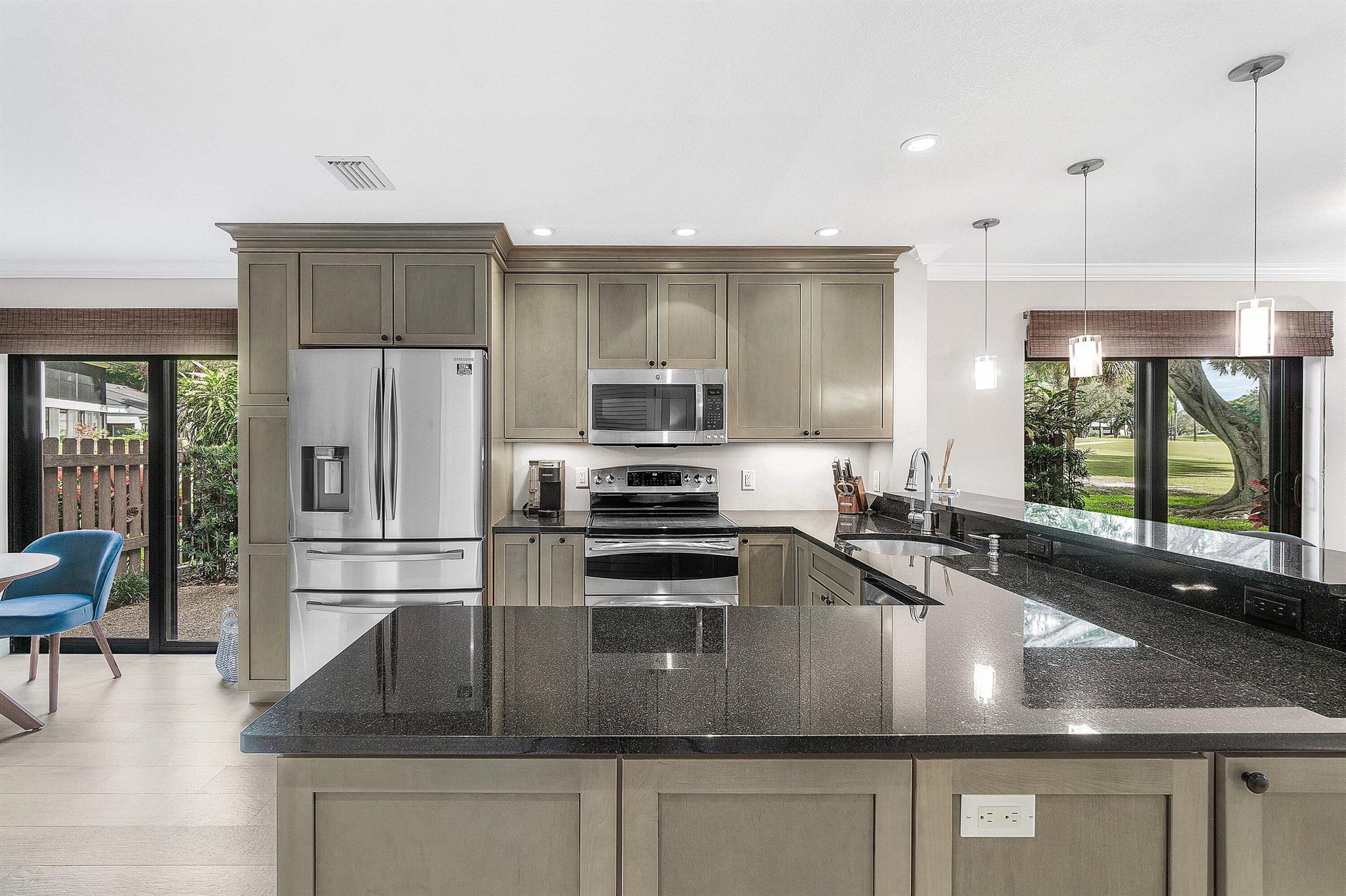 SOUTHPORT AT HUNTERS RUN - Residential