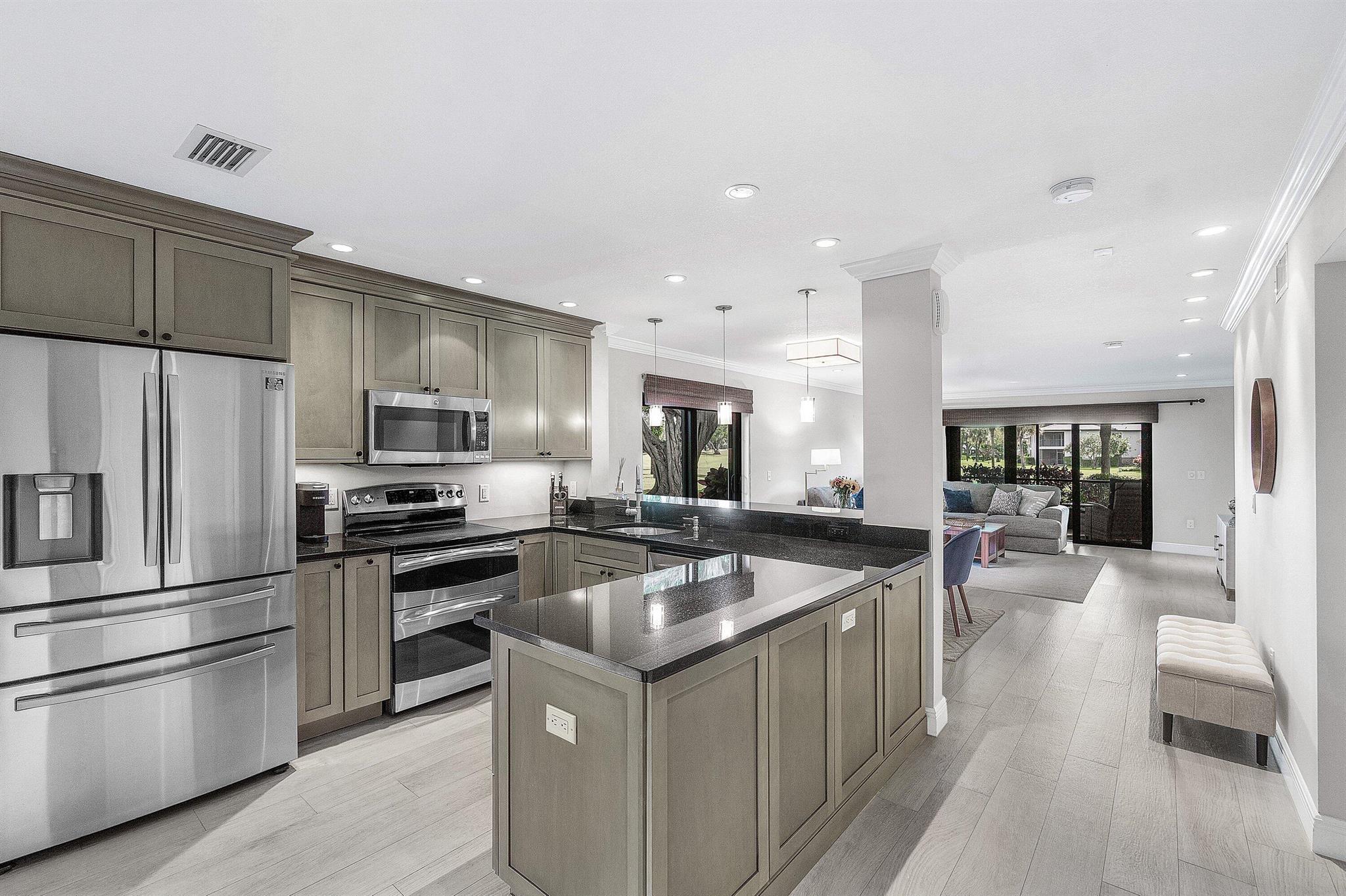 SOUTHPORT AT HUNTERS RUN - Residential