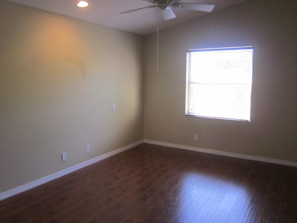 Maple Ridge 167-38 B - Residential