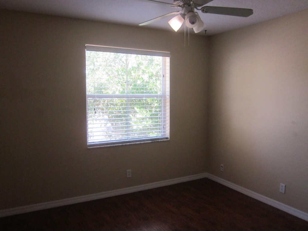 Maple Ridge 167-38 B - Residential