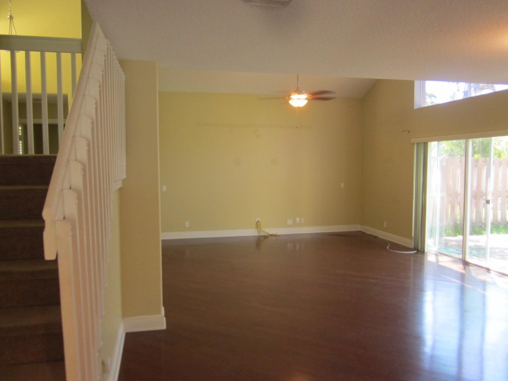 Maple Ridge 167-38 B - Residential