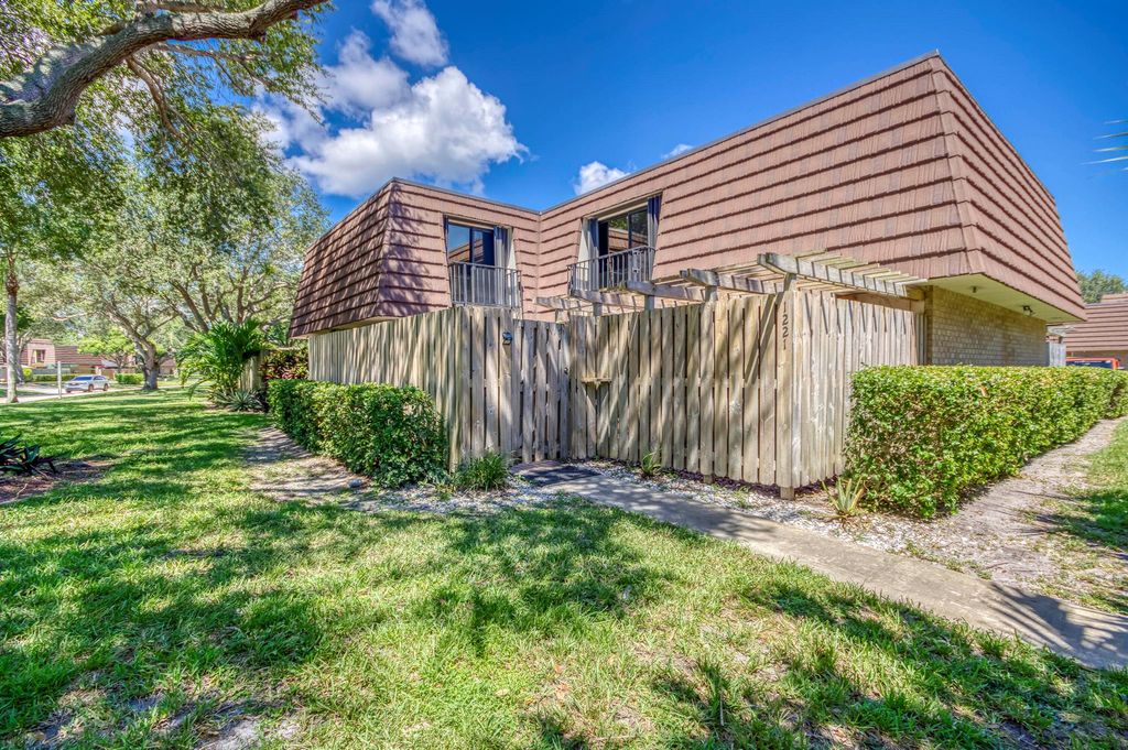 Photo of 1221 12th Lane, Palm Beach Gardens, FL 33418 (MLS # R11110171)