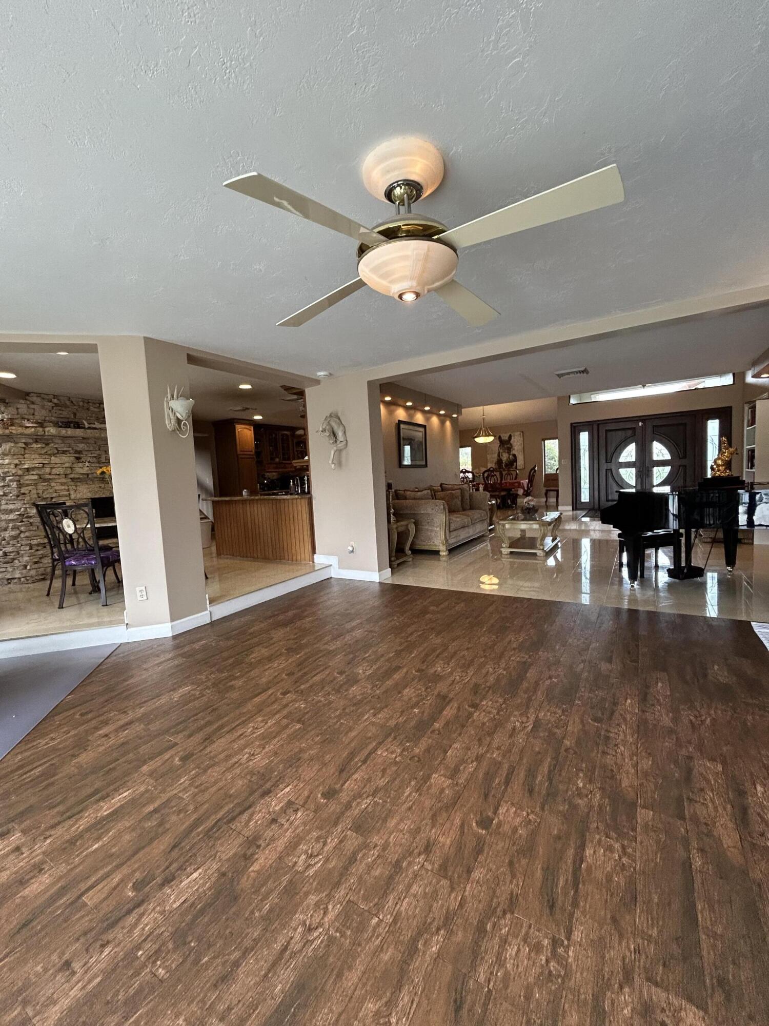 LAGO MAR COLONY-TWO - Residential