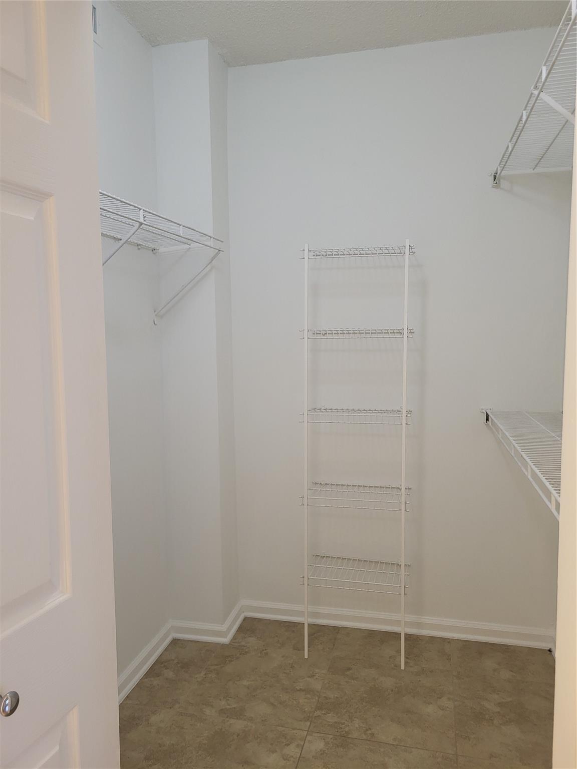 PALMS POINT(THE)CONDO - Residential Lease