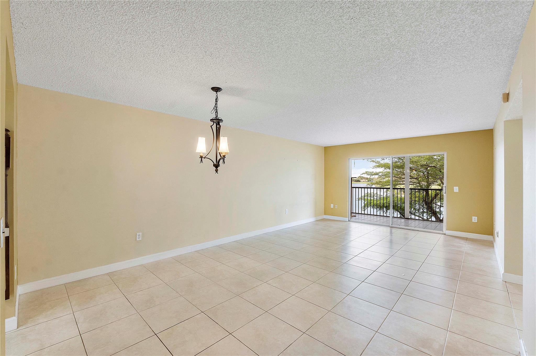 IVANHOE E - Residential