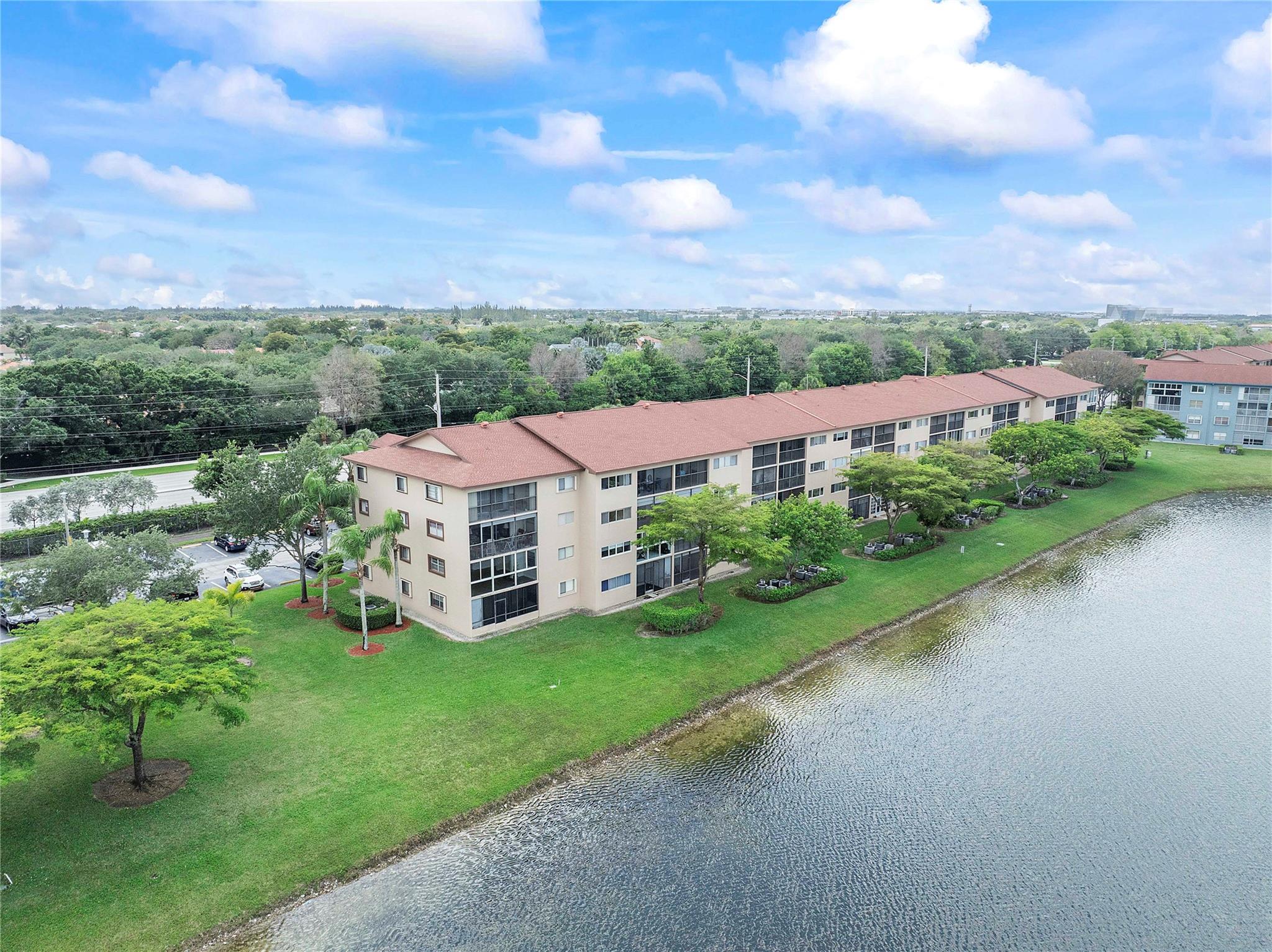 IVANHOE E - Residential