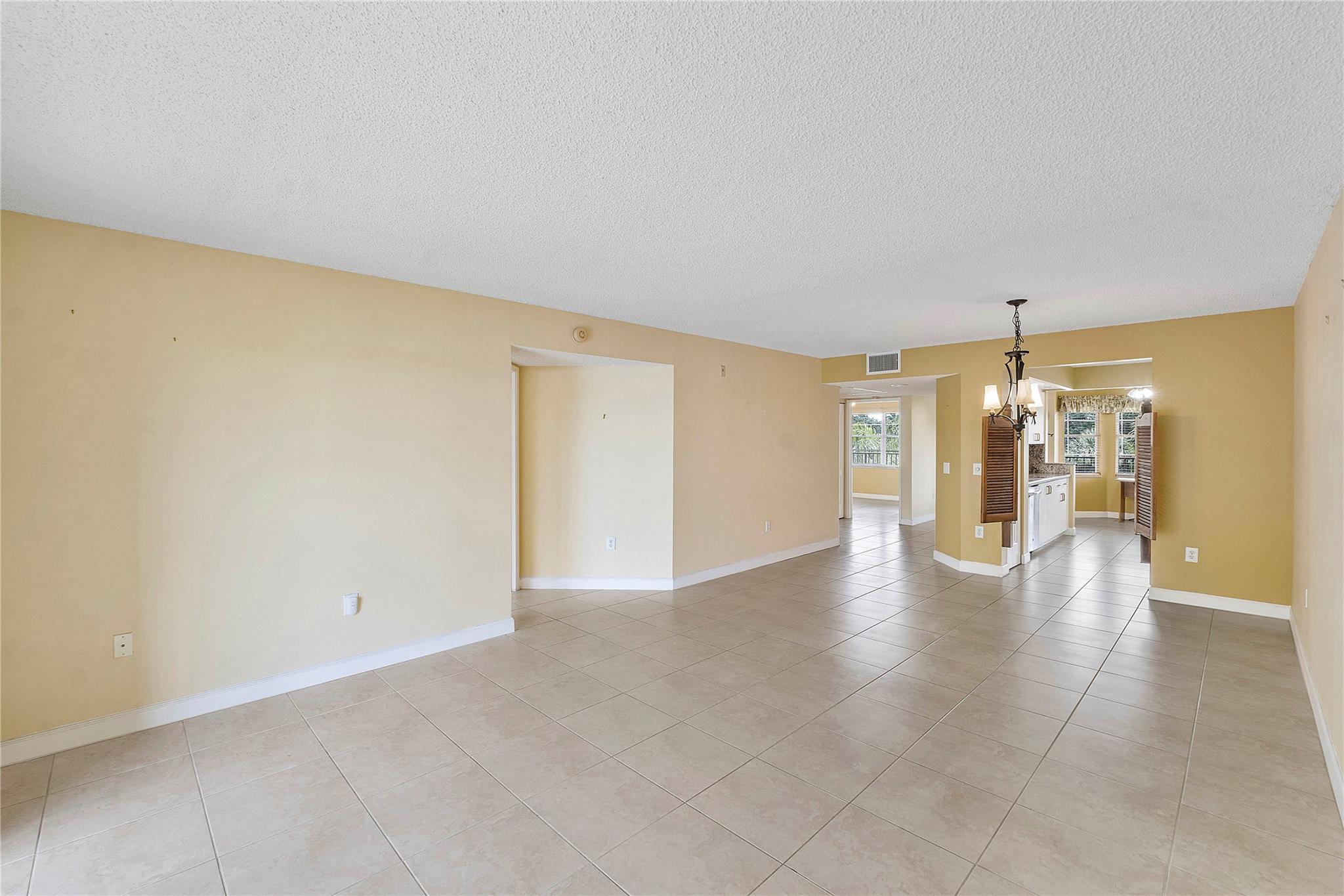 IVANHOE E - Residential