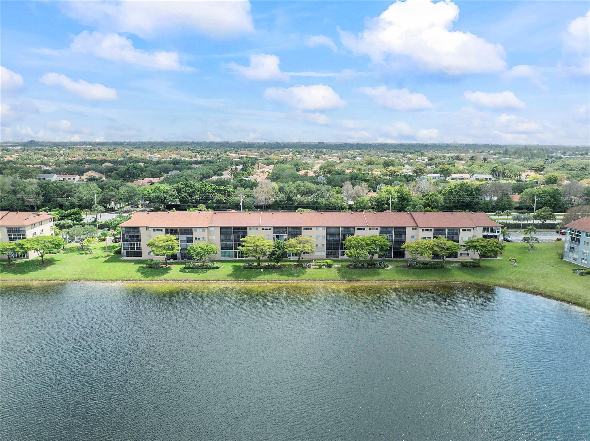 IVANHOE E - Residential