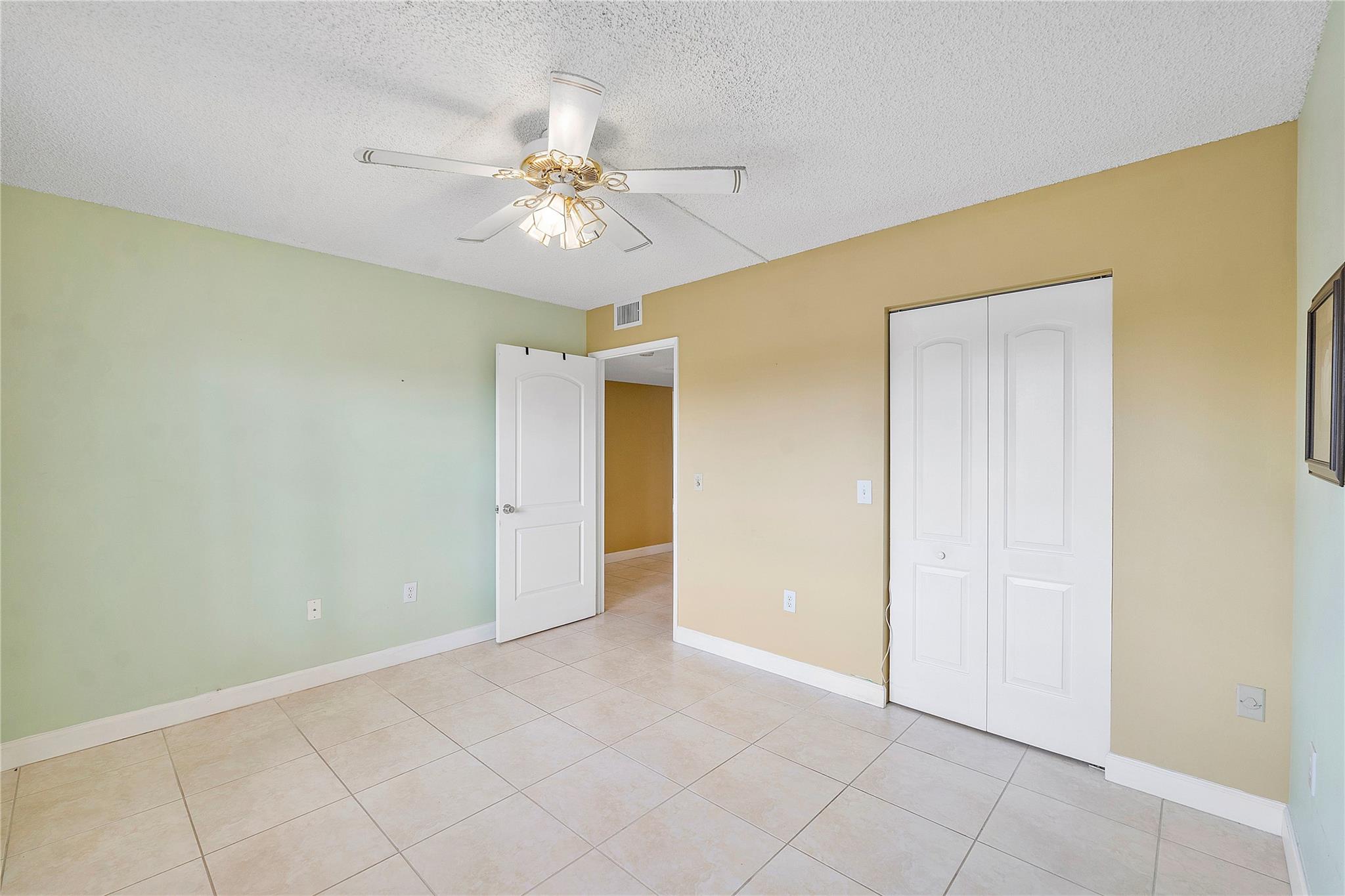 IVANHOE E - Residential
